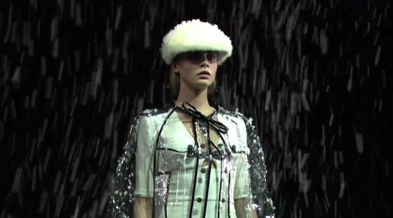 Burberry holographic fashion show